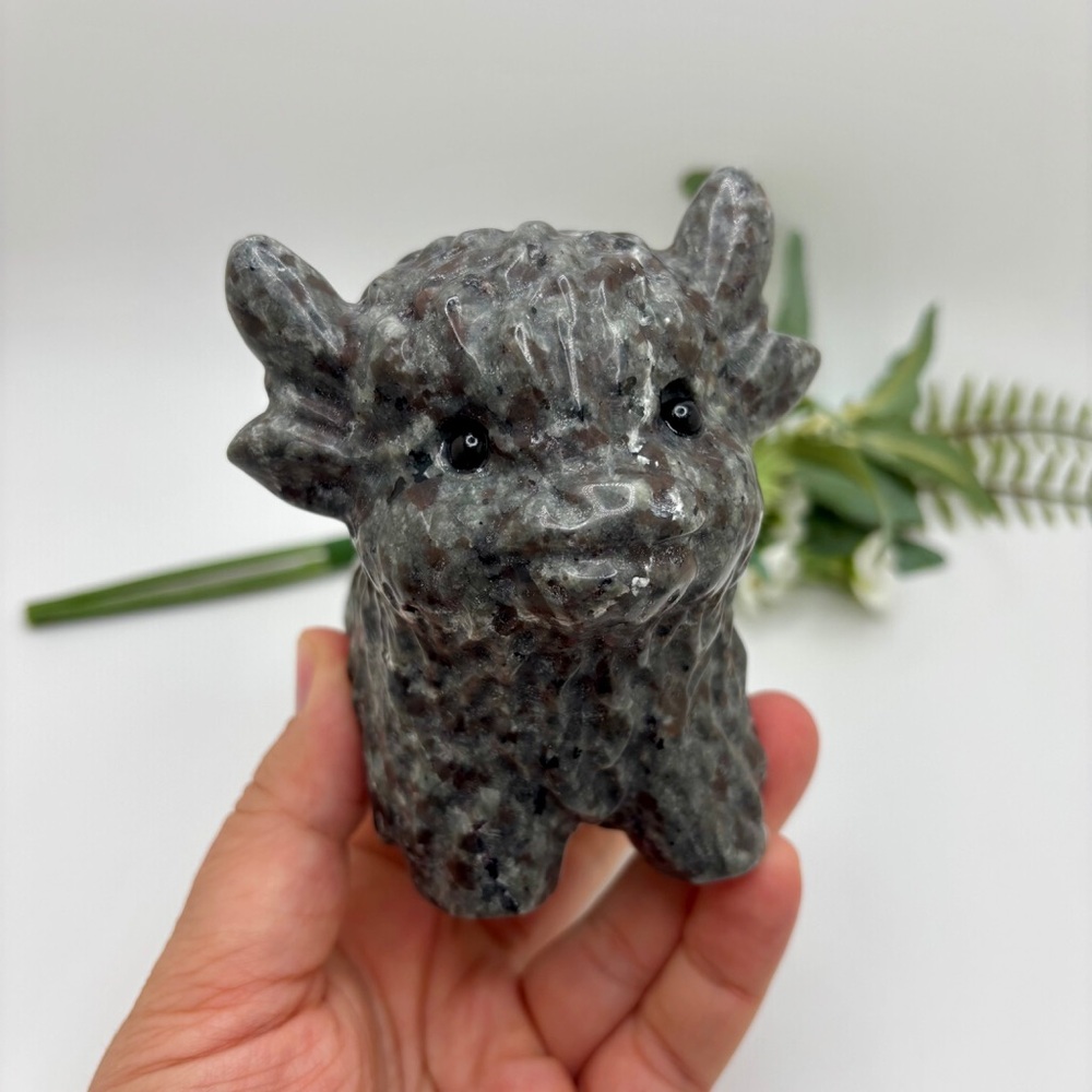XL yooperlite highland cow